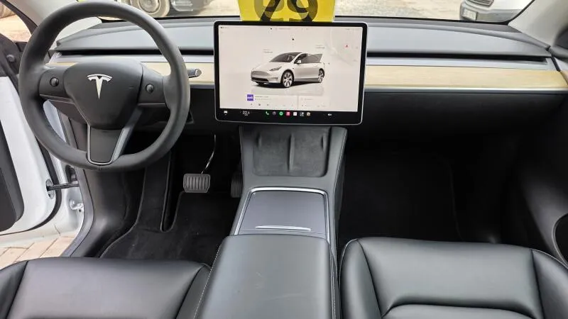 Tesla Model Y LR AWD Záruka SoH 93,2%