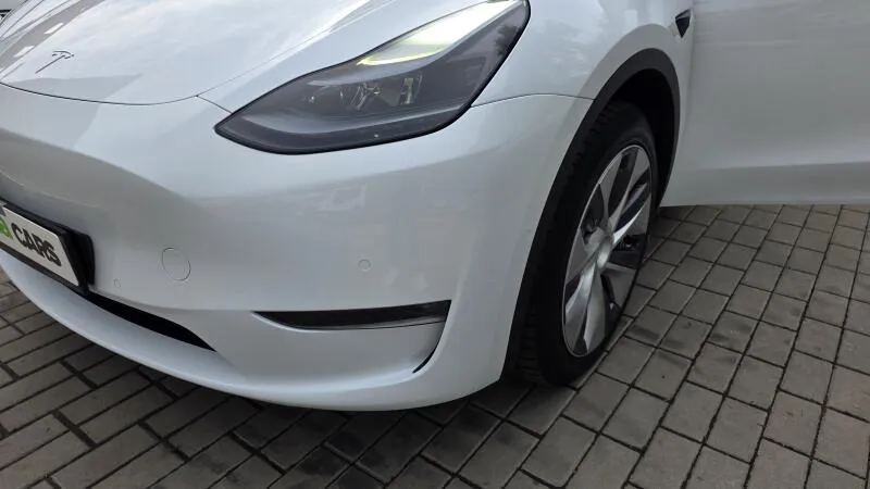 Tesla Model Y LR AWD Záruka SoH 93,2%