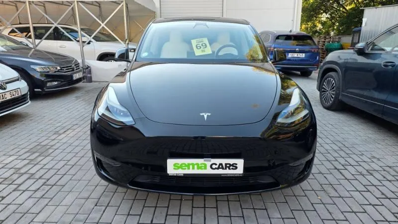Tesla Model Y LR AWD DE Záruka SoH 92,7%