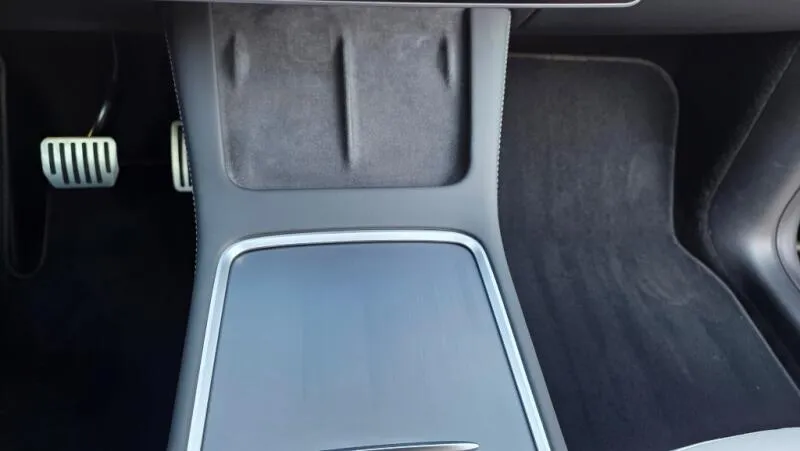 Tesla Model Y LR AWD DE Záruka SoH 92,7%